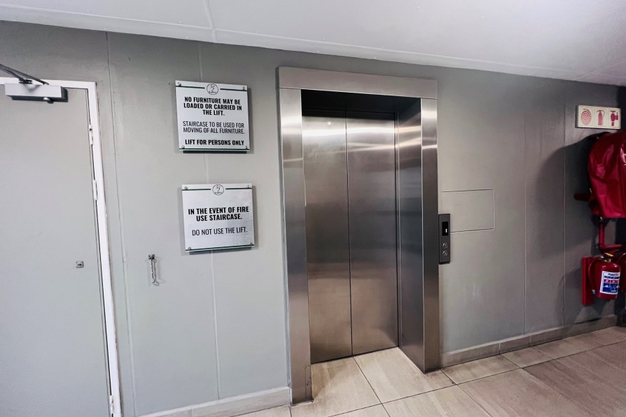 2 Bedroom Property for Sale in Edgemead Western Cape